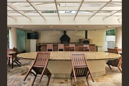 Apartamento à venda com 117m², 3 quartos e 2 vagas Apartamento à venda com 117m², 3 quartos e 2 vagasChurrasqueira