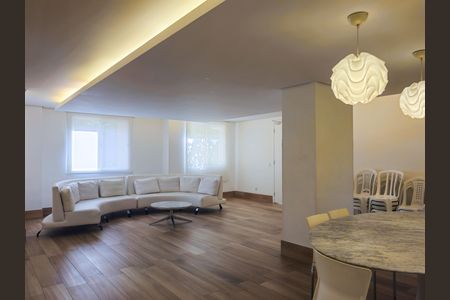 Apartamento à venda com 117m², 3 quartos e 2 vagas Apartamento à venda com 117m², 3 quartos e 2 vagasSalão de festas