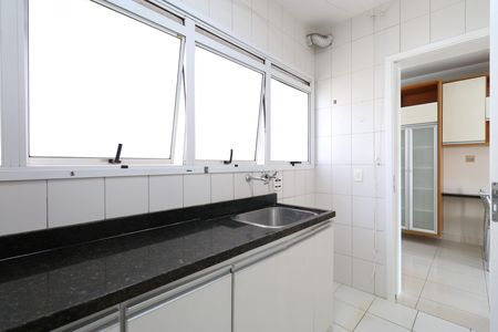 Apartamento à venda com 117m², 3 quartos e 2 vagasÁrea e banheiro de Serviço 