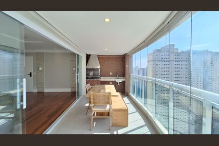 Apartamento à venda com 117m², 3 quartos e 2 vagas Apartamento à venda com 117m², 3 quartos e 2 vagasVaranda