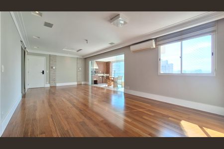Apartamento à venda com 117m², 3 quartos e 2 vagas Apartamento à venda com 117m², 3 quartos e 2 vagasSala