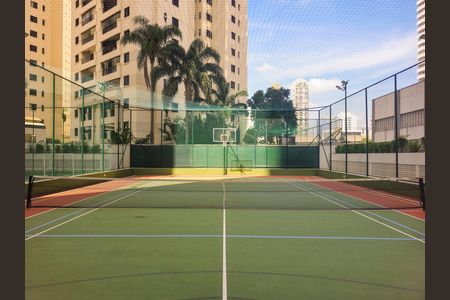 Apartamento à venda com 117m², 3 quartos e 2 vagas Apartamento à venda com 117m², 3 quartos e 2 vagasQuadra de tênis