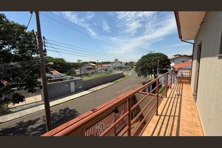 Casa para alugar com 370m², 3 quartos e 4 vagas Casa para alugar com 370m², 3 quartos e 4 vagasFoto 01