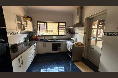 Foto 01 de casa para alugar com 3 quartos, 370m² em Jardim Europa, Paulínia