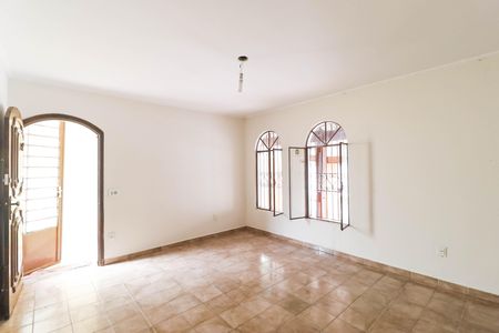 Casa para alugar com 180m², 3 quartos e 3 vagasSala