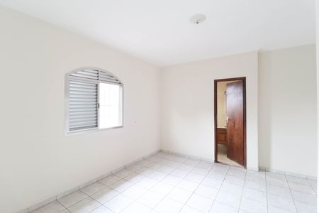 Casa para alugar com 180m², 3 quartos e 3 vagasSuíte 