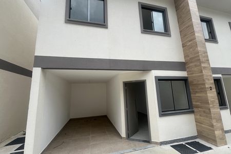 Casa à venda com 88m², 2 quartos e 1 vaga Casa à venda com 88m², 2 quartos e 1 vagaEntrada