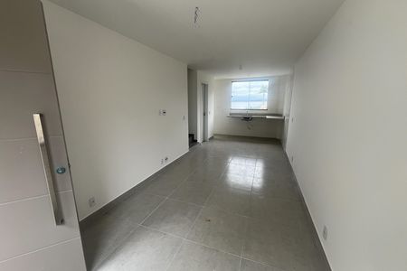 Sala de casa à venda com 2 quartos, 88m² em Praia da Bandeira, Rio de Janeiro