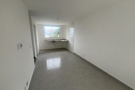 Casa à venda com 88m², 2 quartos e 1 vaga Casa à venda com 88m², 2 quartos e 1 vagaSala