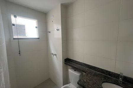 Casa à venda com 88m², 2 quartos e 1 vaga Casa à venda com 88m², 2 quartos e 1 vagaBanheiro