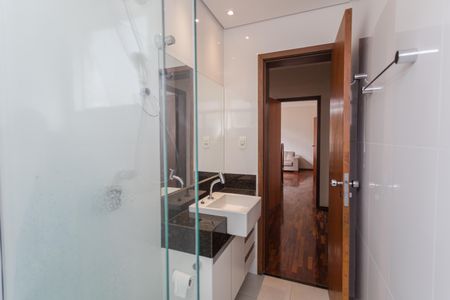 Apartamento à venda com 85m², 3 quartos e 1 vaga Apartamento à venda com 85m², 3 quartos e 1 vagaBanheiro Social