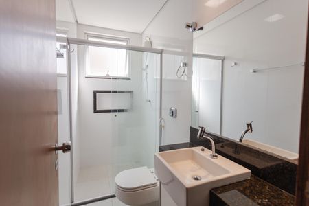 Apartamento à venda com 85m², 3 quartos e 1 vaga Apartamento à venda com 85m², 3 quartos e 1 vagaBanheiro Social