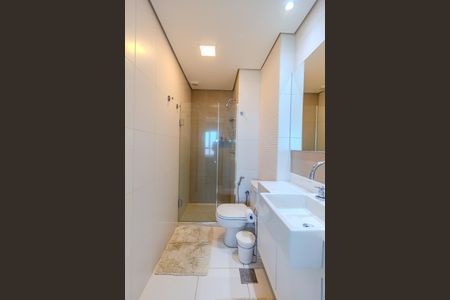 Banheiro de kitnet/studio para alugar com 1 quarto, 42m² em Cristal, Porto Alegre