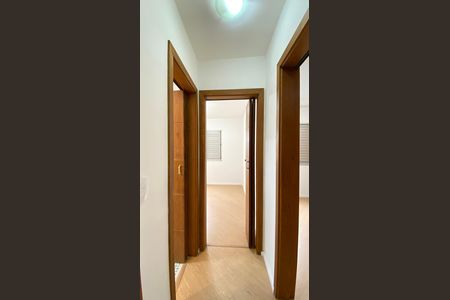 Apartamento à venda com 57m², 2 quartos e 1 vaga Apartamento à venda com 57m², 2 quartos e 1 vagaCorredor - Quartos