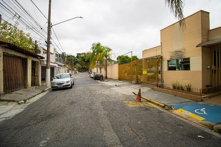 Apartamento à venda com 57m², 2 quartos e 1 vaga Apartamento à venda com 57m², 2 quartos e 1 vagaVista da Rua