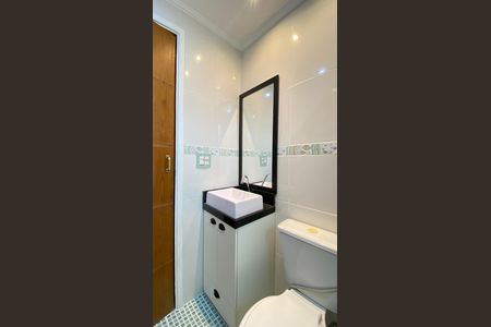 Apartamento à venda com 57m², 2 quartos e 1 vaga Apartamento à venda com 57m², 2 quartos e 1 vagaBanheiro