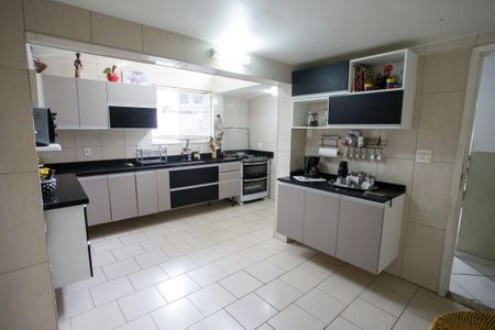 Casa à venda com 440m², 6 quartos e 1 vagaCozinha