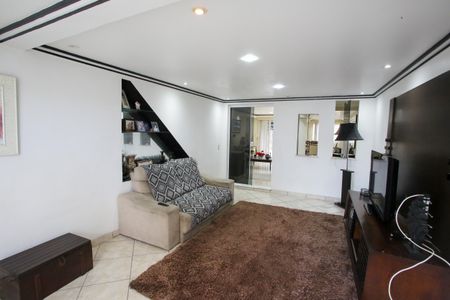 Casa à venda com 440m², 6 quartos e 1 vagaSala de TV