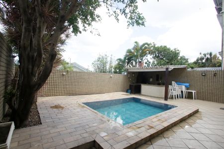 Casa à venda com 440m², 6 quartos e 1 vagaPiscina