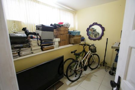 Casa à venda com 440m², 6 quartos e 1 vagaQuarto de Serviço