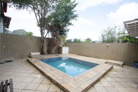 Casa à venda com 440m², 6 quartos e 1 vagaPiscina