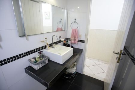 Casa à venda com 440m², 6 quartos e 1 vagaBanheiro Social 2
