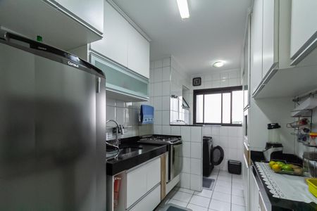 Apartamento à venda com 65m², 3 quartos e 2 vagas Apartamento à venda com 65m², 3 quartos e 2 vagasCozinha e Área de Serviço