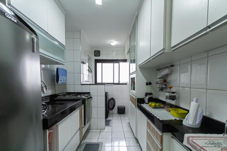 Apartamento à venda com 65m², 3 quartos e 2 vagas Apartamento à venda com 65m², 3 quartos e 2 vagasCozinha e Área de Serviço