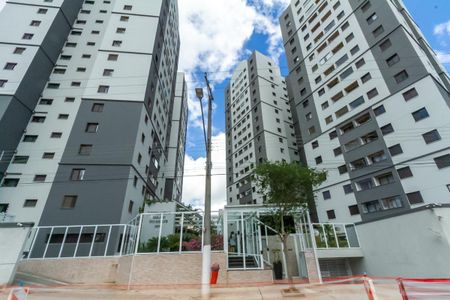 Apartamento à venda com 65m², 3 quartos e 2 vagas Apartamento à venda com 65m², 3 quartos e 2 vagasFachada