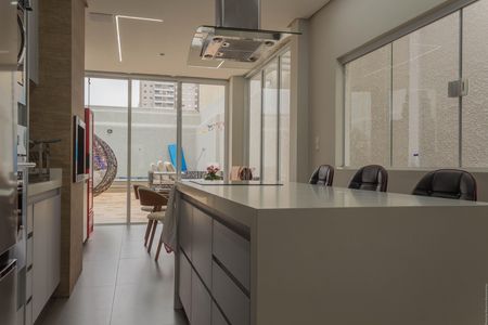 Casa à venda com 270m², 2 quartos e 2 vagas Casa à venda com 270m², 2 quartos e 2 vagasBanheiro