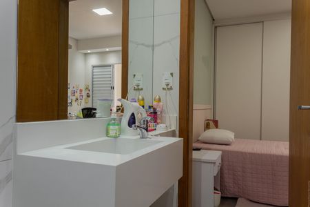 Casa à venda com 270m², 2 quartos e 2 vagas Casa à venda com 270m², 2 quartos e 2 vagasBanheiro da Suíte 2
