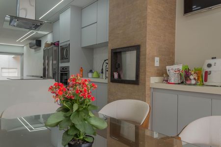 Casa à venda com 270m², 2 quartos e 2 vagas Casa à venda com 270m², 2 quartos e 2 vagasBanheiro