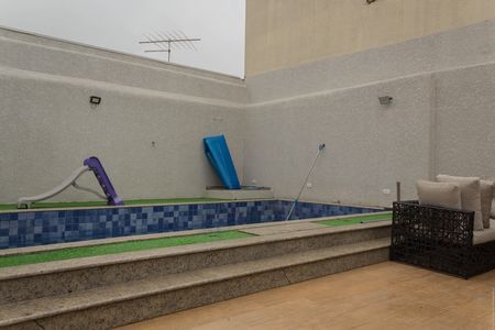 Casa à venda com 270m², 2 quartos e 2 vagas Casa à venda com 270m², 2 quartos e 2 vagasÁrea comum