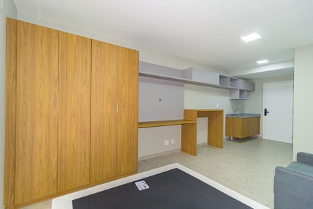Studio para alugar com 27m², 1 quarto e sem vaga Studio para alugar com 27m², 1 quarto e sem vagaSala/Quarto