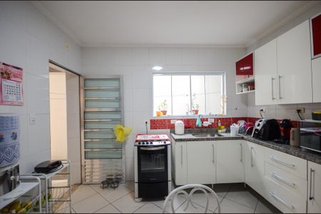 Casa à venda com 150m², 3 quartos e 3 vagas Casa à venda com 150m², 3 quartos e 3 vagasCozinha