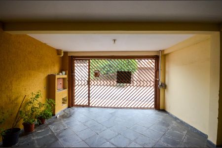 Casa à venda com 150m², 3 quartos e 3 vagas Casa à venda com 150m², 3 quartos e 3 vagasGaragem