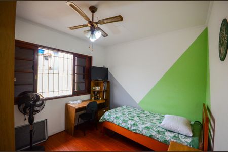 Casa à venda com 150m², 3 quartos e 3 vagas Casa à venda com 150m², 3 quartos e 3 vagasQuarto 2