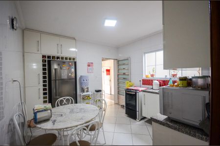Casa à venda com 150m², 3 quartos e 3 vagas Casa à venda com 150m², 3 quartos e 3 vagasCozinha