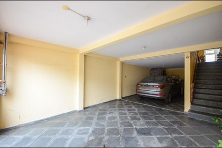 Casa à venda com 150m², 3 quartos e 3 vagas Casa à venda com 150m², 3 quartos e 3 vagasGaragem