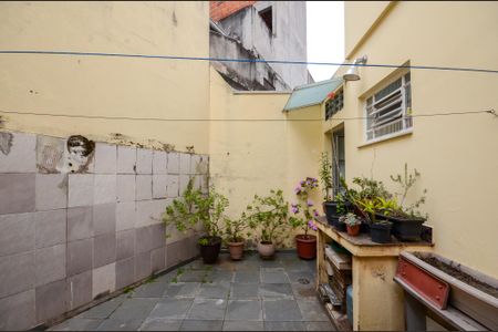 Casa à venda com 150m², 3 quartos e 3 vagas Casa à venda com 150m², 3 quartos e 3 vagasQuintal