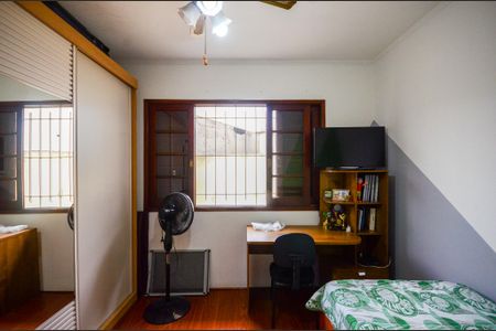 Casa à venda com 150m², 3 quartos e 3 vagas Casa à venda com 150m², 3 quartos e 3 vagasQuarto 2