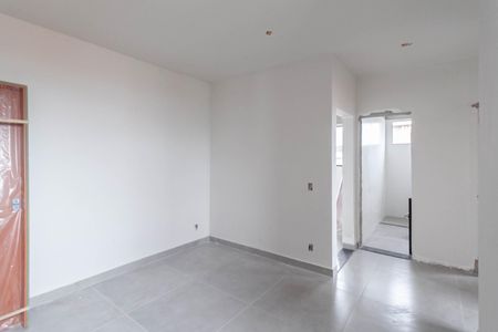 Sala de apartamento à venda com 2 quartos, 50m² em Parque Xangri-lá, Contagem