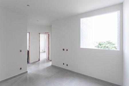 Sala de apartamento à venda com 2 quartos, 50m² em Parque Xangri-lá, Contagem