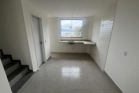 Casa à venda com 88m², 2 quartos e 1 vaga Casa à venda com 88m², 2 quartos e 1 vagaSala