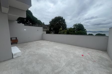Casa à venda com 88m², 2 quartos e 1 vaga Casa à venda com 88m², 2 quartos e 1 vagaTerraço