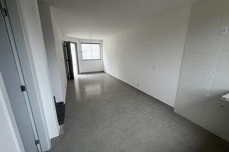 Sala de casa à venda com 2 quartos, 88m² em Praia da Bandeira, Rio de Janeiro