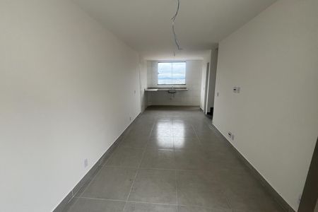 Sala de casa à venda com 2 quartos, 88m² em Praia da Bandeira, Rio de Janeiro
