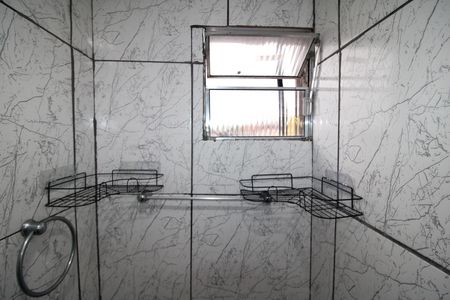 Banheiro de kitnet/studio para alugar com 1 quarto, 22m² em Vila Siria, São Paulo