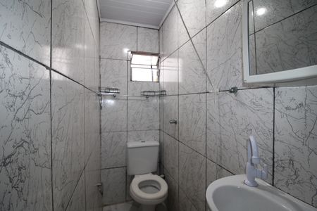 Banheiro de kitnet/studio para alugar com 1 quarto, 22m² em Vila Siria, São Paulo