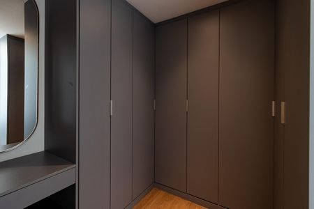Apartamento à venda com 112m², 2 quartos e 3 vagas Apartamento à venda com 112m², 2 quartos e 3 vagasCloset do quarto
